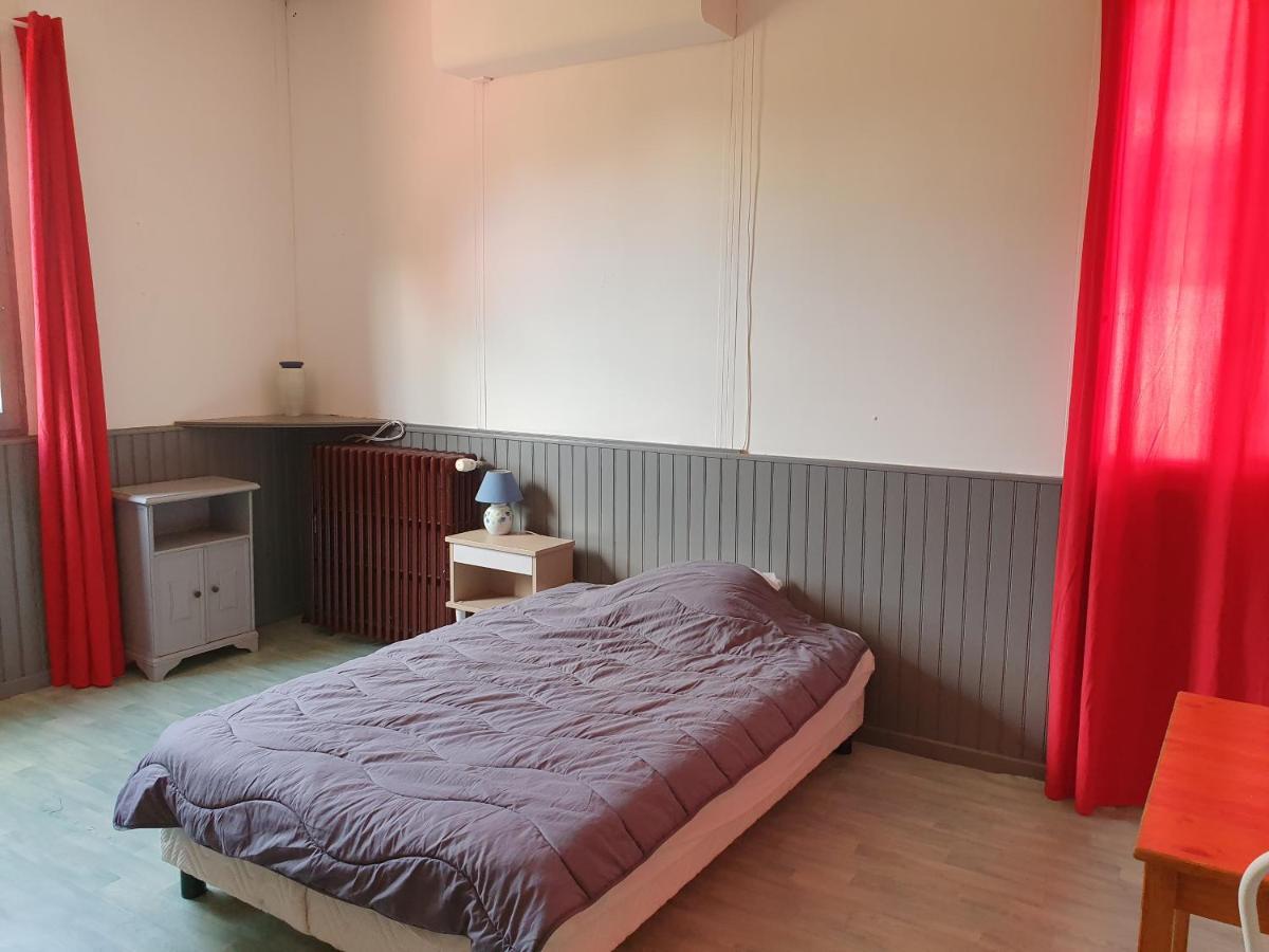 Camping Des 2 Rives- Chambres Etang-sur-Arroux Екстер'єр фото